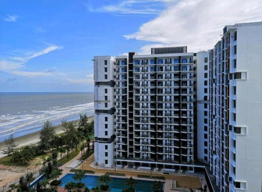 Timurbay Seafront Residence By Hardinahomes Kuantan Exterior foto